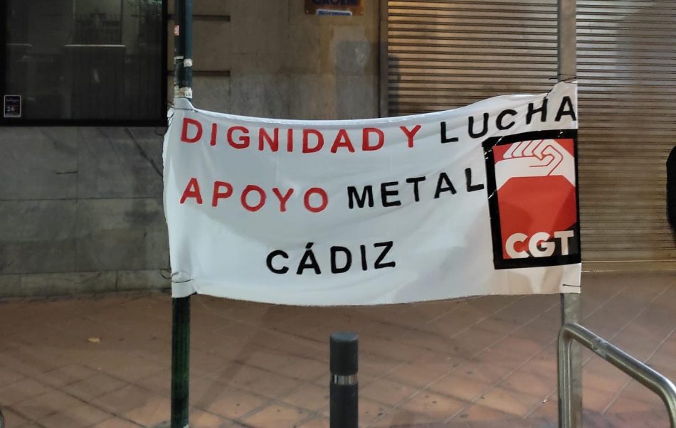 CGT Región Murciana se concentra en apoyo a las y los trabajadores de Cádiz