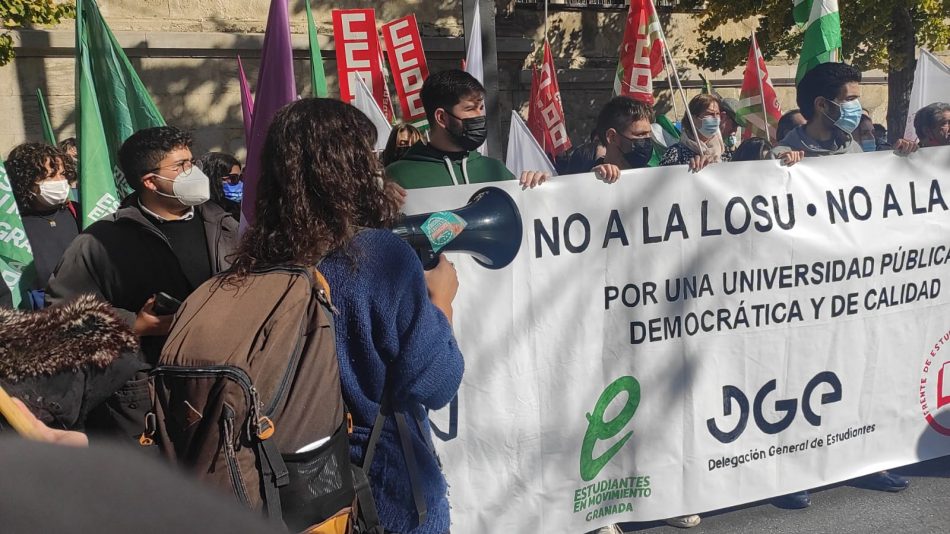 Estudiantes de todo el país llenaron ayer las plazas de todo el país en una jornada de protesta contra la Reforma Universitaria