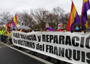 Organizaciones memorialistas se concentras en el Valle de Cuelgamuros para exigir memoria y reparación