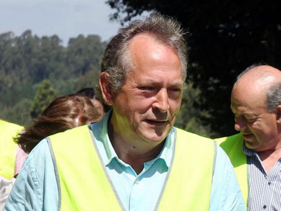 Algo huele a podrido en Touro: la Casa da Cultura acoge un Pleno municipal extraordinario para tratar la autorización ambiental a la empresa Tratamientos Ecológicos del Noroeste