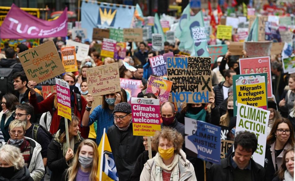 Miles de personas piden compromisos ambiciosos y justicia climática