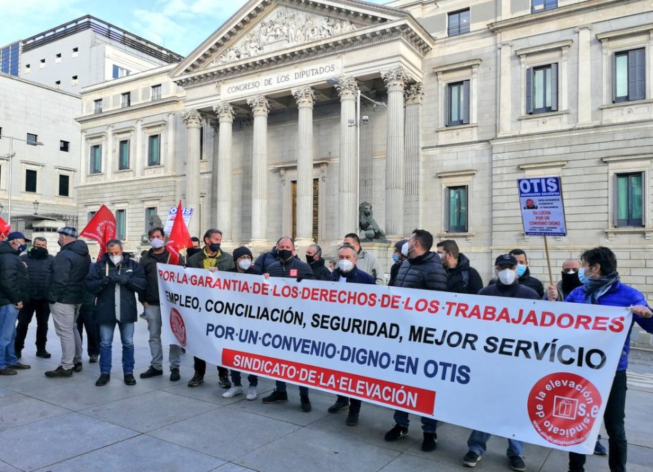 IU Madrid manifiesta su apoyo a los trabajadores y trabajadoras de Zardoya Otis