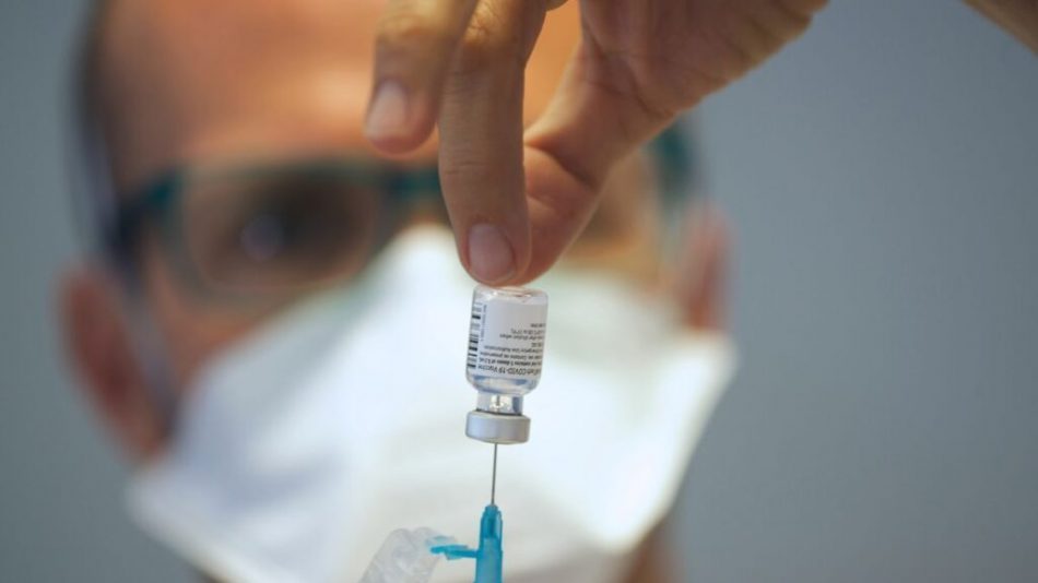 Alemania estudia dosis extra antiCovid-19 por aumento de contagios