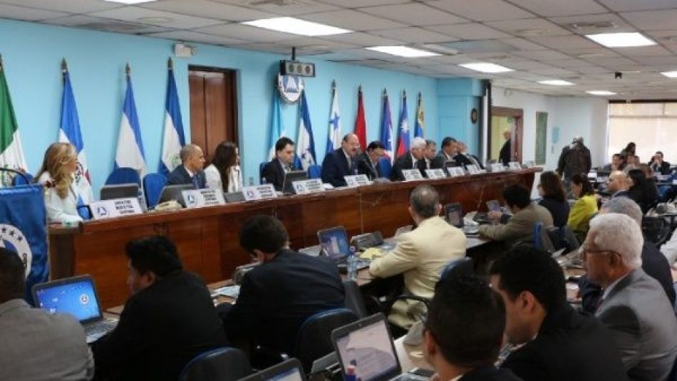 Centroparlamentarios instan a Nicaragua a dejar la OEA