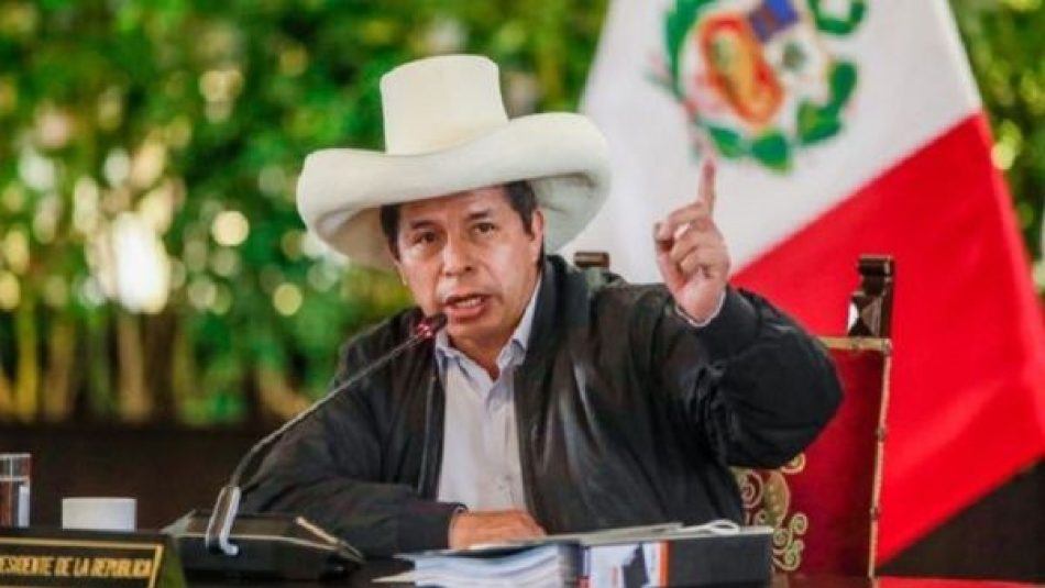 Pedro Castillo denuncia intentos de desestabilización en Perú