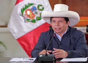 Presidente peruano llama a unidad tras intento de destitución