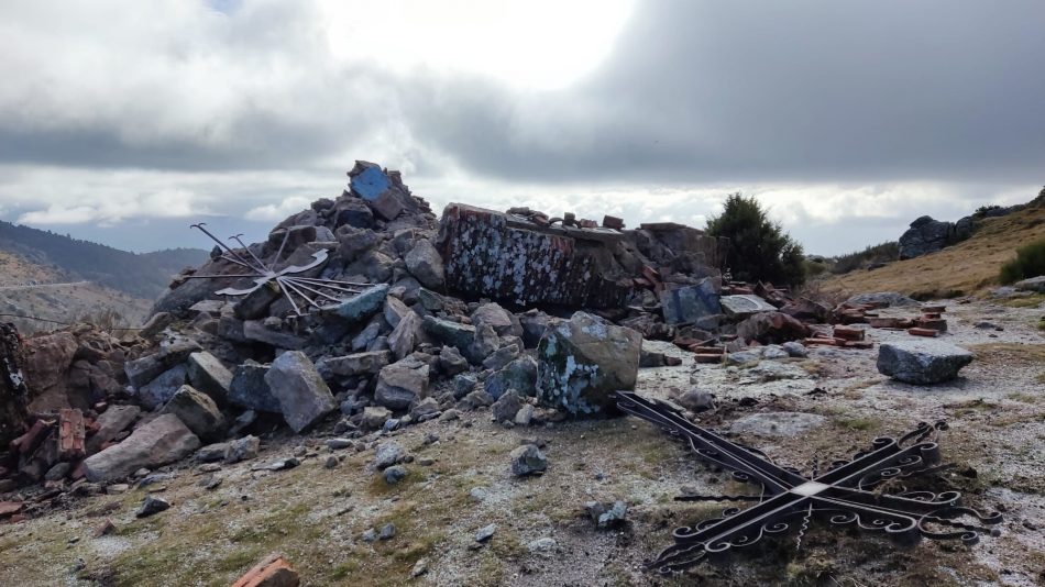 El monumento fascista del puerto de El Pico (Ávila) apareció reducido a escombros el 28 de diciembre