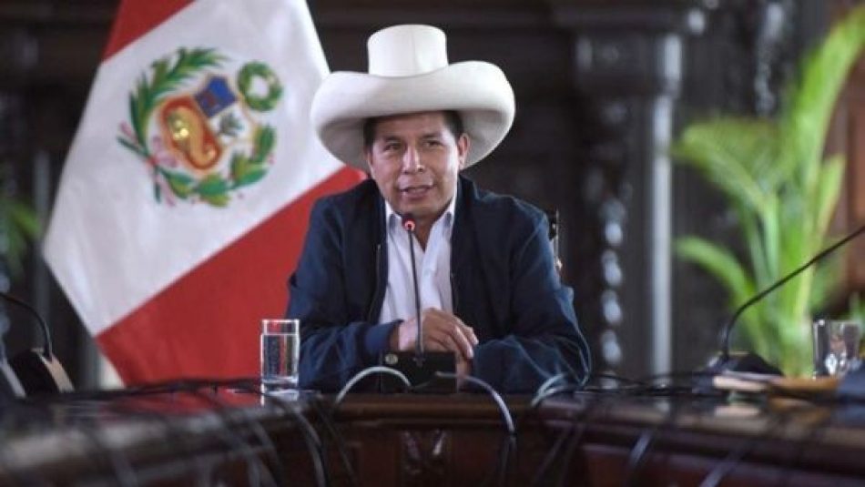 Pedro Castillo se reúne con partidos políticos del Perú