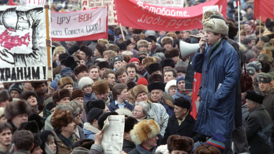 «Había que romper el sistema»: El acuerdo que liquidó la URSS a espaldas de Gorbachov y del pueblo soviético cumple 30 años