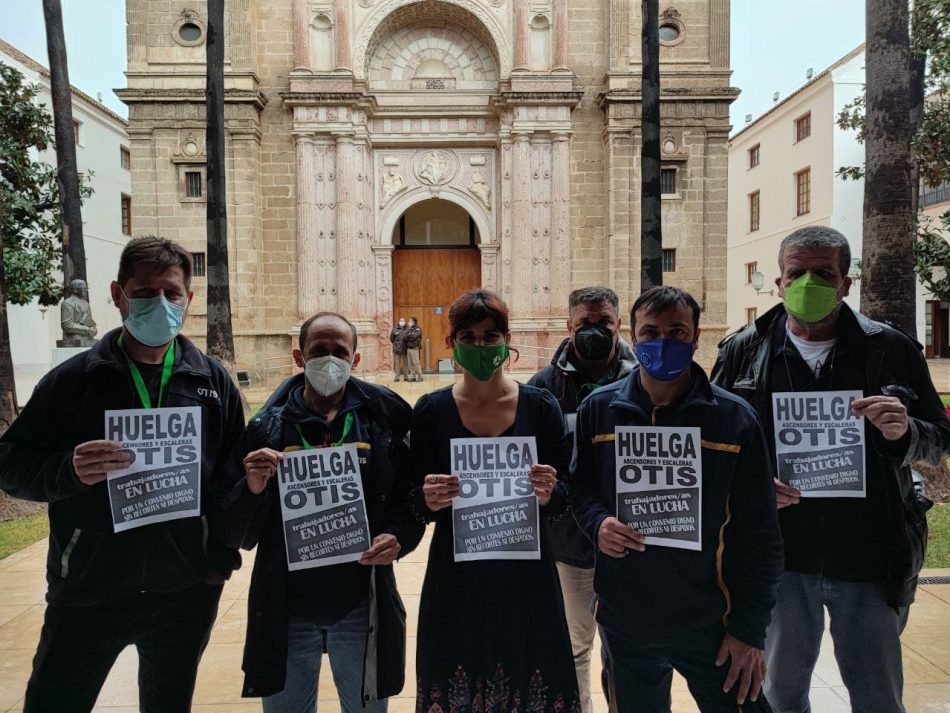 Adelante Andalucía apoya a los trabajadores de mantenimiento de ascensores en huelga desde hace un mes