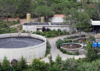 La contaminació per nitrat d’origen agrari i ramader deixa sense aigua més de 200 000 persones