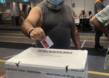 Comienza voto de chilenos en el exterior para elegir presidente