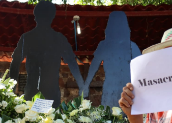 Salvadoreños exigen justicia a 40 años de masacre de El Mozote