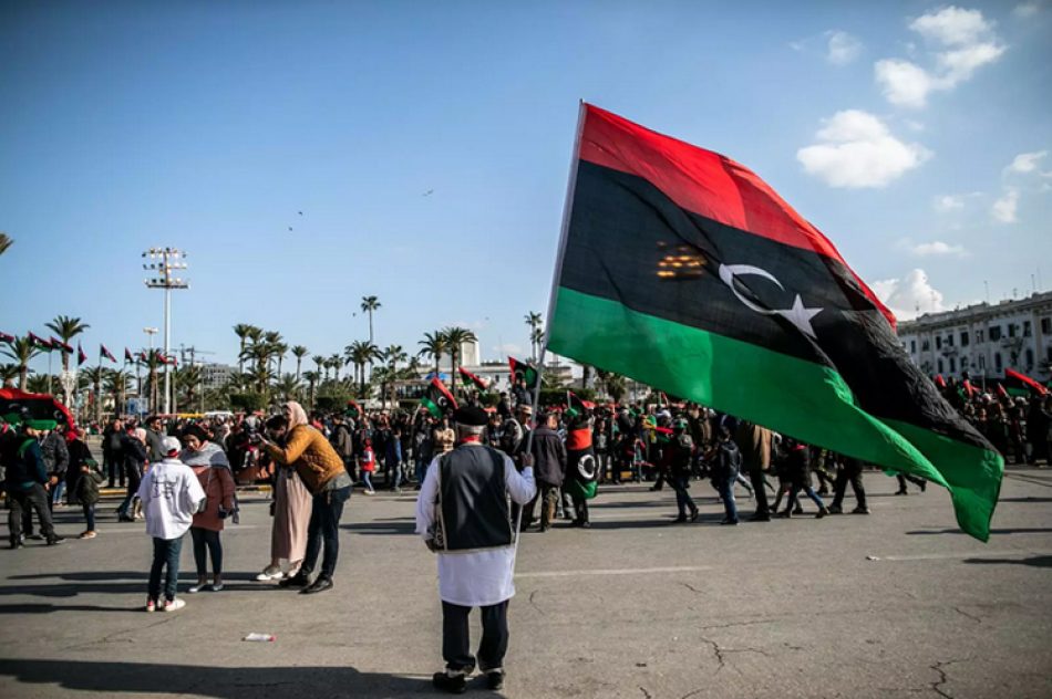 Denuncian implicación de potencias en agravamiento de la crisis Libia