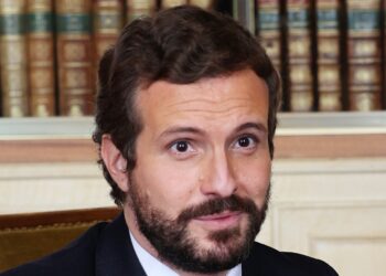 Venancio Salcines predica con el ejemplo: el director general de CESUGA invita al líder del PP Pablo Casado, a quién según fuentes judiciales le regalaron un master en la Universidad Rey Juan Carlos «a modo de prebenda» por su «relevancia política»