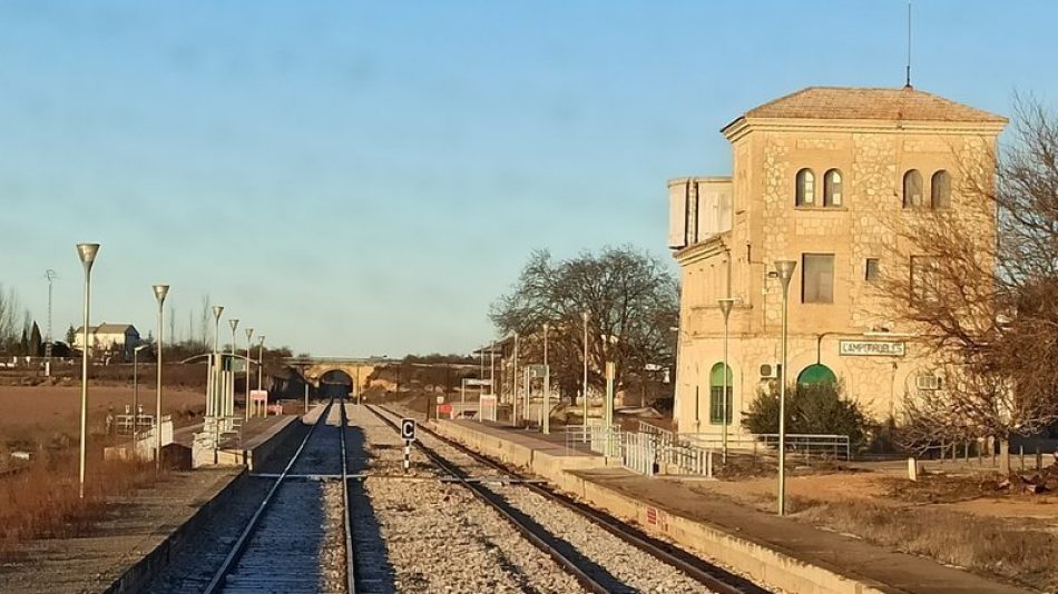 Izquierda Unida muestra su “tajante rechazo” al cierre de la línea ferroviaria convencional Cuenca-Utiel