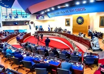 Congreso salvadoreño aprueba cuestionada Ley del Agua