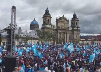 Guatemaltecos exigen profundizar el acuerdo de paz de 1996