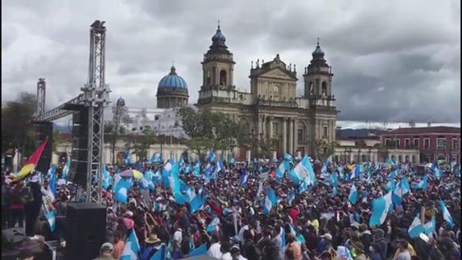 Guatemaltecos exigen profundizar el acuerdo de paz de 1996