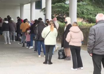 ‘Andaluces Levantaos’ demanda que la Junta reincorpore a los 8.000 sanitarios despedidos ante “el colapso de la atención primaria y la nueva ola de COVID19”