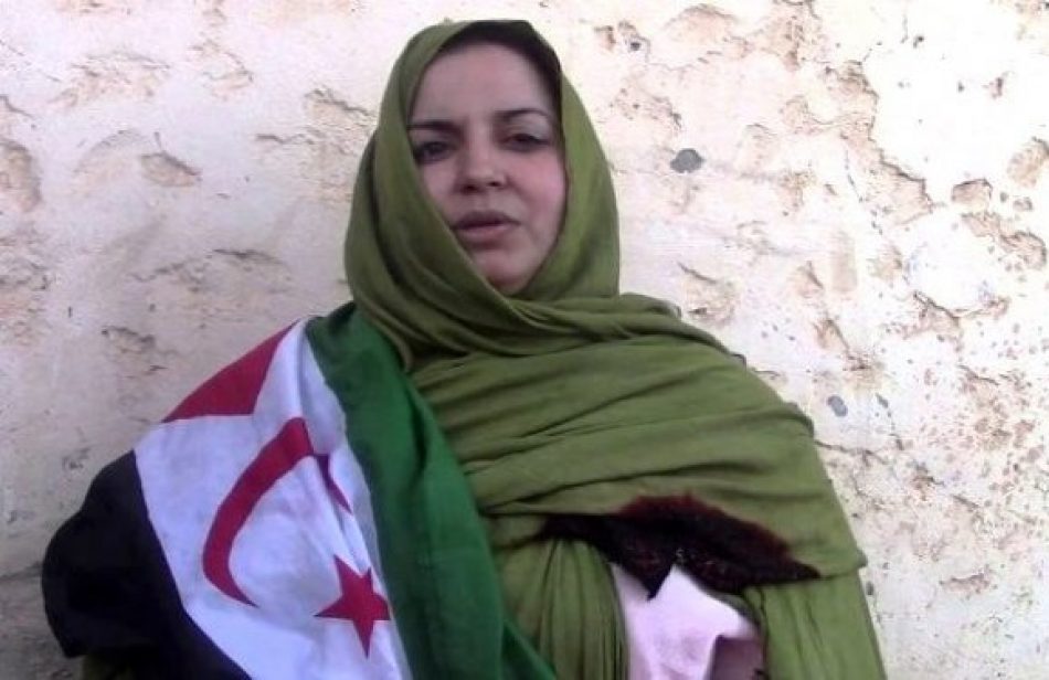 Defensora de derechos humanos saharaui informa de violentos ataques bajo arresto domiciliario