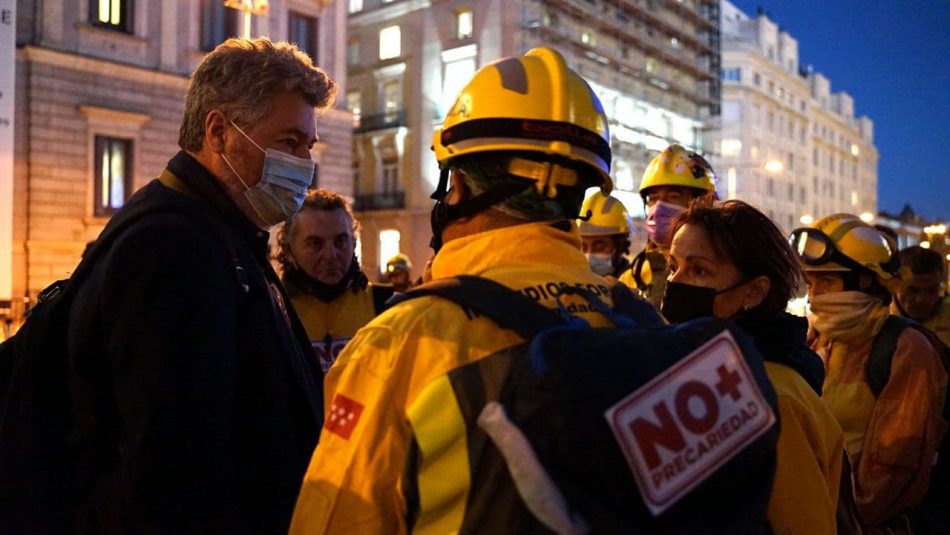 Más de 260.000 firmas reclaman al Gobierno el Estatuto de bomberos forestales