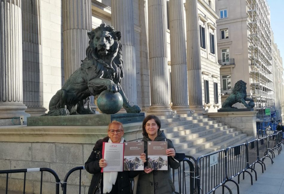 Una trentena d’organitzacions i de centres de pau denuncien que en plena crisi sanitària, social i ecològica, “1 de cada 5 euros que inverteix l’Administració central tenen una finalitat militar”