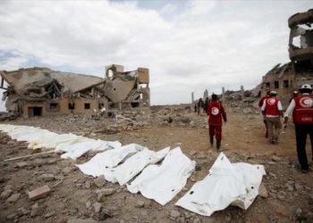 Arabia Saudí y aliados lanzan 70 bombardeos contra Yemen en un día