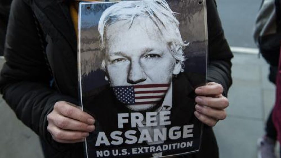 La persecución de Biden contra Julian Assange
