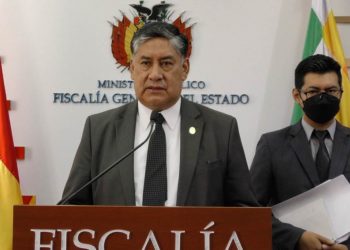 Fiscalía de Bolivia pide 10 años de prisión para dos exministros de gobierno de facto