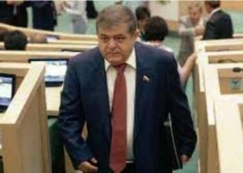 EEUU empuja a Kiev a enfrentarse con Moscú, según senador ruso
