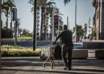 Informe ‘Las desigualdades matan’: los diez hombres más ricos duplican su riqueza en pandemia mientras el 99% pierde ingresos