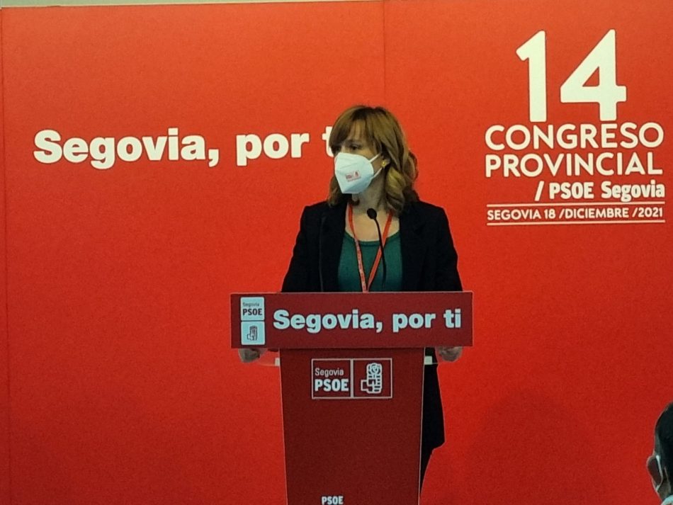 «Pilar Alegría celebra un año de la LOMLOE sin escuchar las peticiones de los docentes»: entrega simbólica de flores el 19 de enero