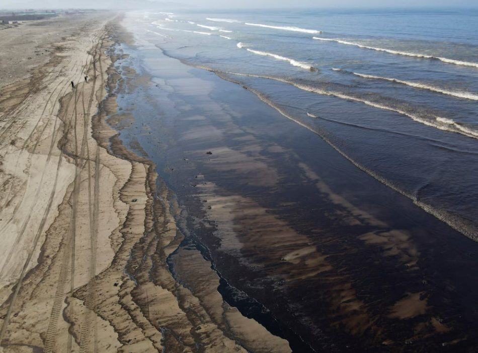 Uralde pide por carta a Josu Jon Imaz que se responsabilice del desastre ecológico de Repsol en Perú, y señala que se trata de un “ecocidio”