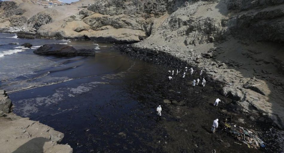 Naciones Unidas aprueba el envío de ayuda a Perú para hacer frente al derrame de petróleo en la costa de Lima