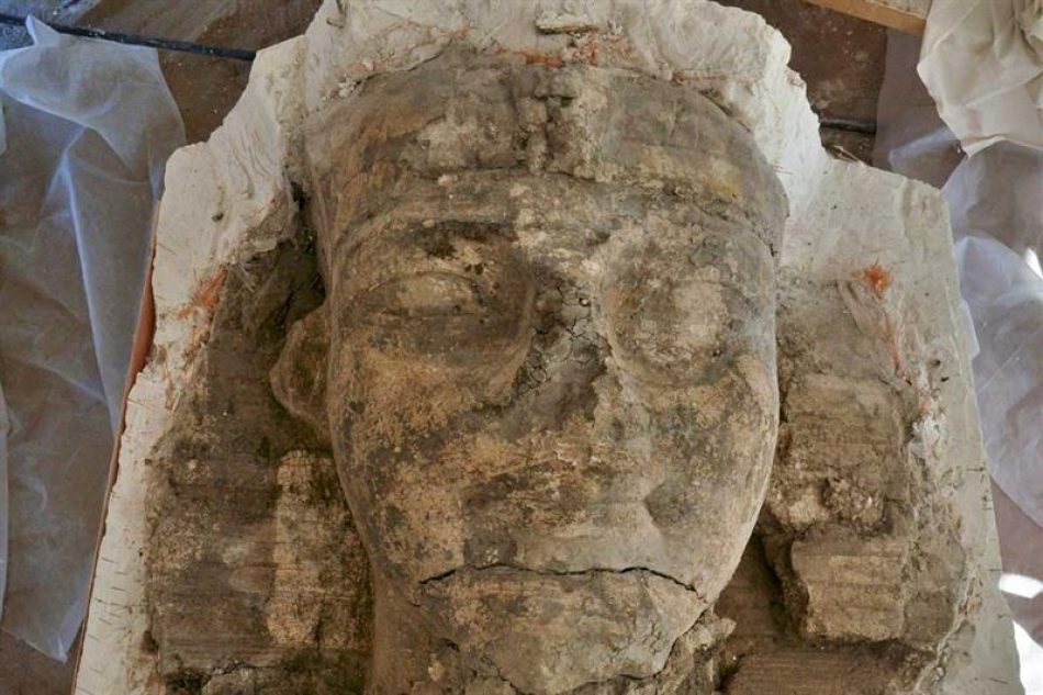 Descubren en Egipto restos de colosos del faraón Amenhotep III