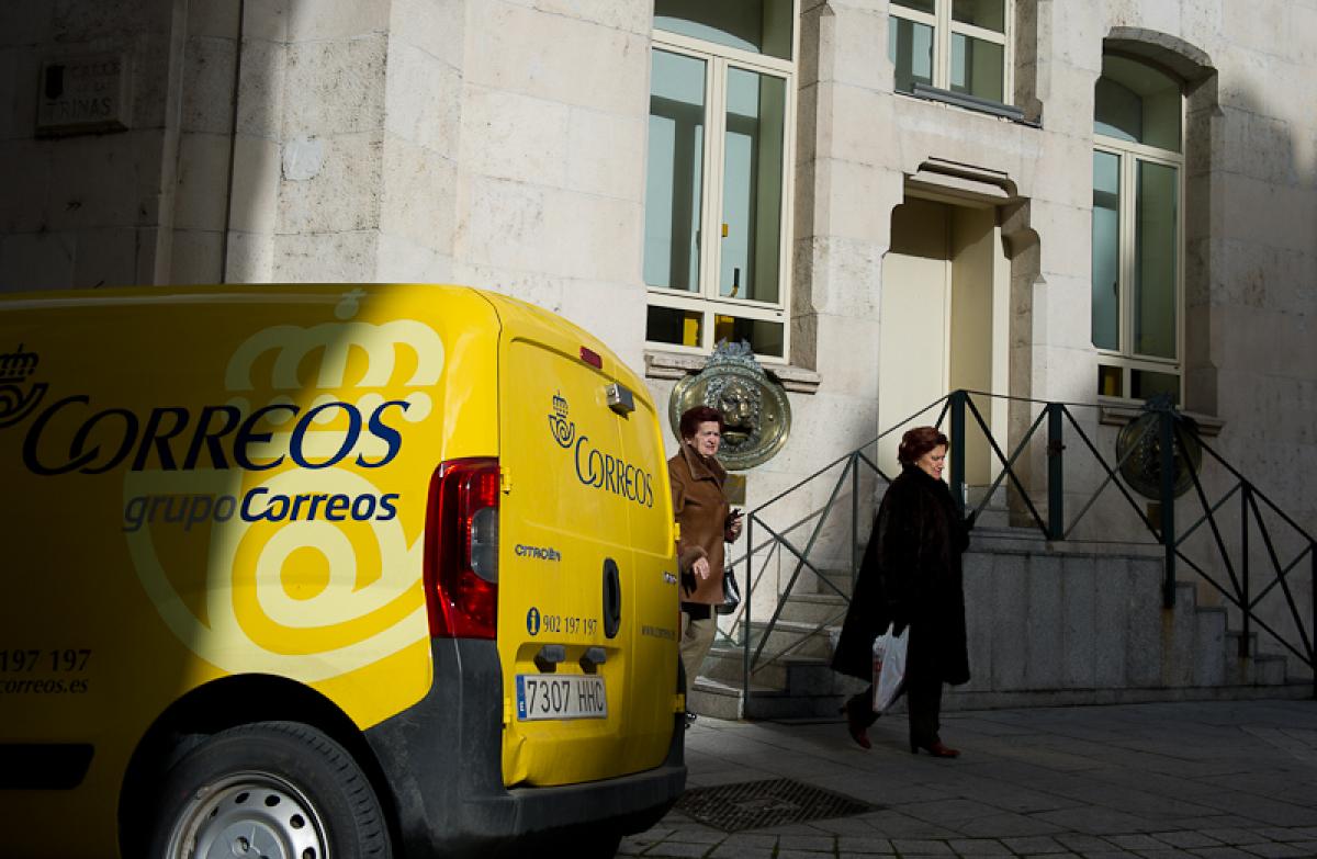CCOO y UGT advierten de falta de previsión en Correos por las ...