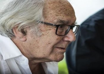 Premio Nobel argentino Adolfo Pérez Esquivel recibe alta médica