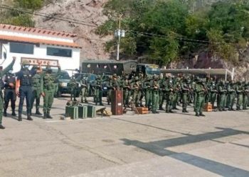 Anuncia Venezuela despliegue defensivo en la frontera con Colombia