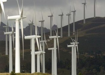 Unidas Podemos pide ao Goberno medidas para evitar a fragmentación irregular dos parques eólicos