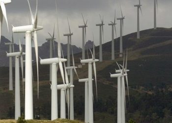 IU muestra su “rotundo rechazo” a que se exima de evaluación ambiental a los proyectos de energías renovables y exige que la norma se tramite como proyecto de ley