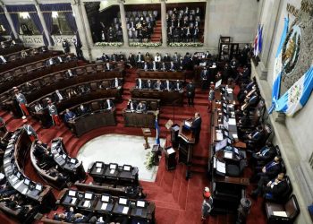 Giammattei presentó segundo informe de gobierno en Guatemala, entre escándalos de corrupción y negligencia