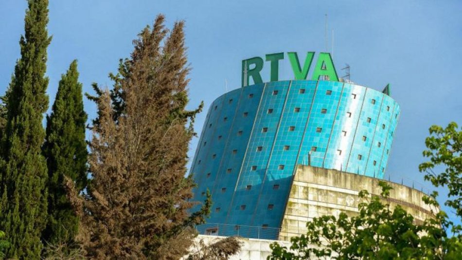 El Consejo Profesional de la RTVA considera que la supresión de la información local durante la campaña electoral menoscaba el servicio público de Canal Sur Radio y Televisión