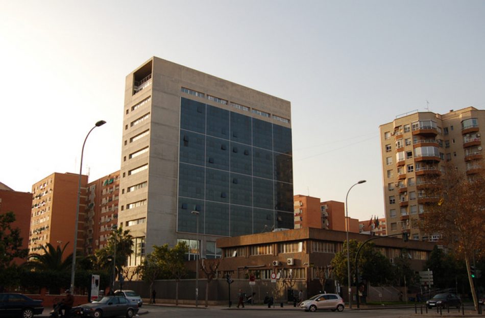 Sterm denuncia que la Consejería de Educación de Murcia desoye al juez y suspende la concesión de matrículas de honor