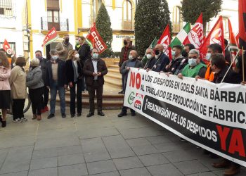 ‘Andaluces Levantaos’ apoya a los trabajadores de Santa Bárbara y exige al Gobierno de España que in-tervenga para “mantener la actividad en Andalucía”
