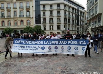 Marea Blanca: «Mientras liquida nuestra salud, Ayuso arrolla con su Ley Ómnibus»