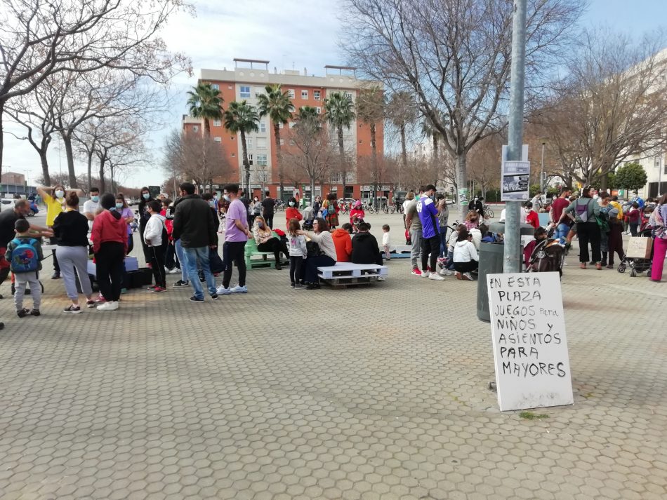 La AAVV El Triángulo organiza una jornada de convivencia vecinal para alertar del abandono de la plaza Pedro Vallina