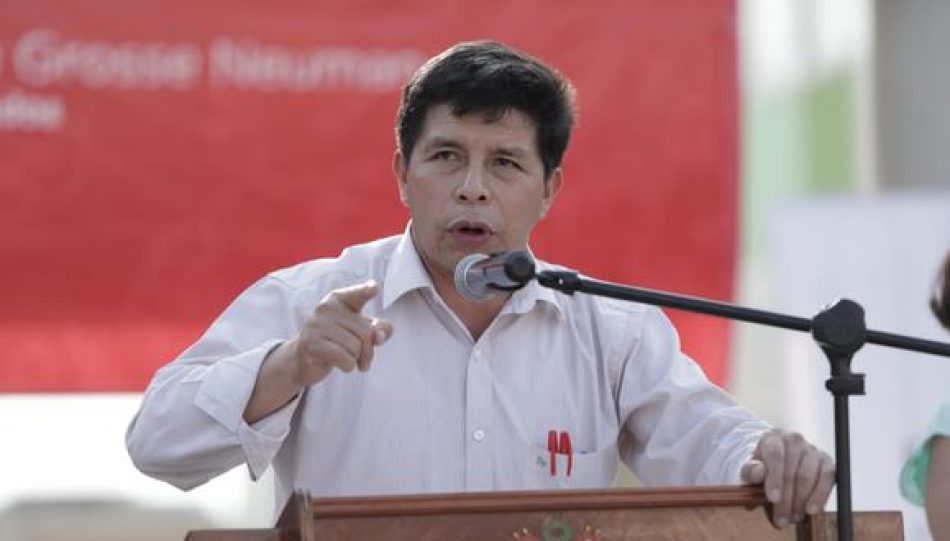 Pedro Castillo rechaza la posibilidad de clausurar el Congreso de Perú