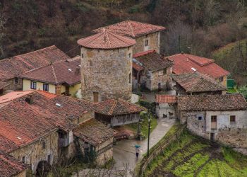 Una encuesta sitúa la vivienda como el tercer factor de abandono del entorno rural por la población joven