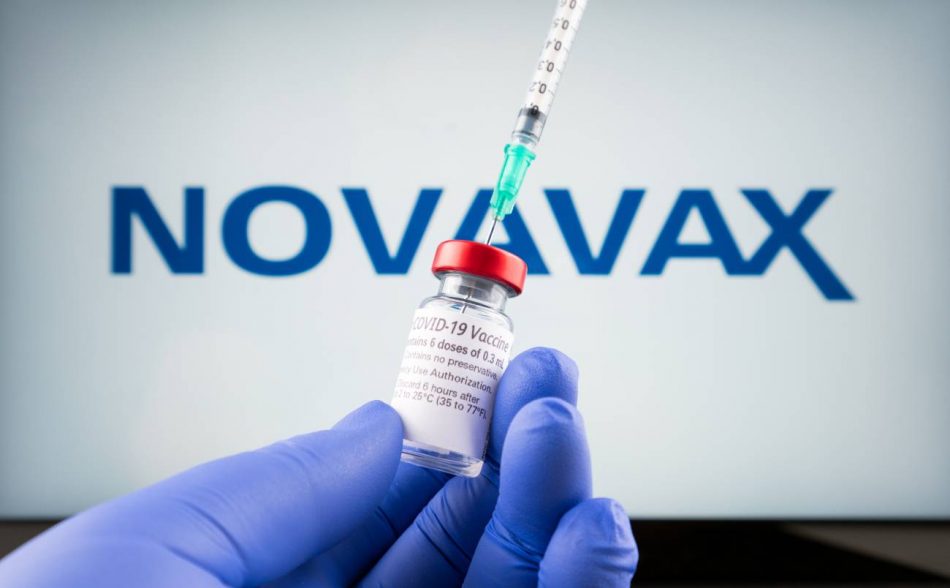 Qué sabemos sobre la nueva vacuna de Novavax contra la covid-19